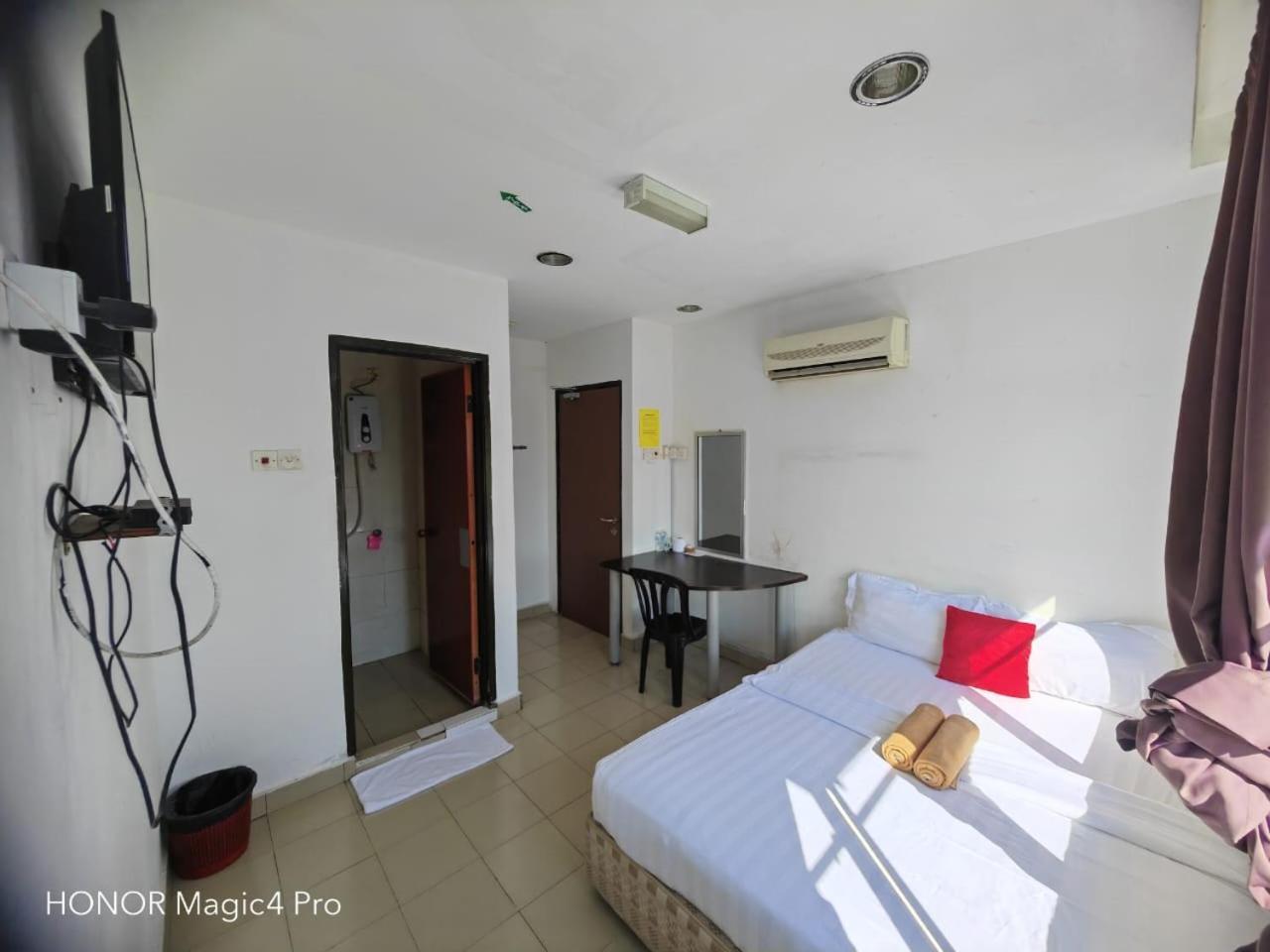 Melawati Ria Hotel Kuala Selangor Exterior foto