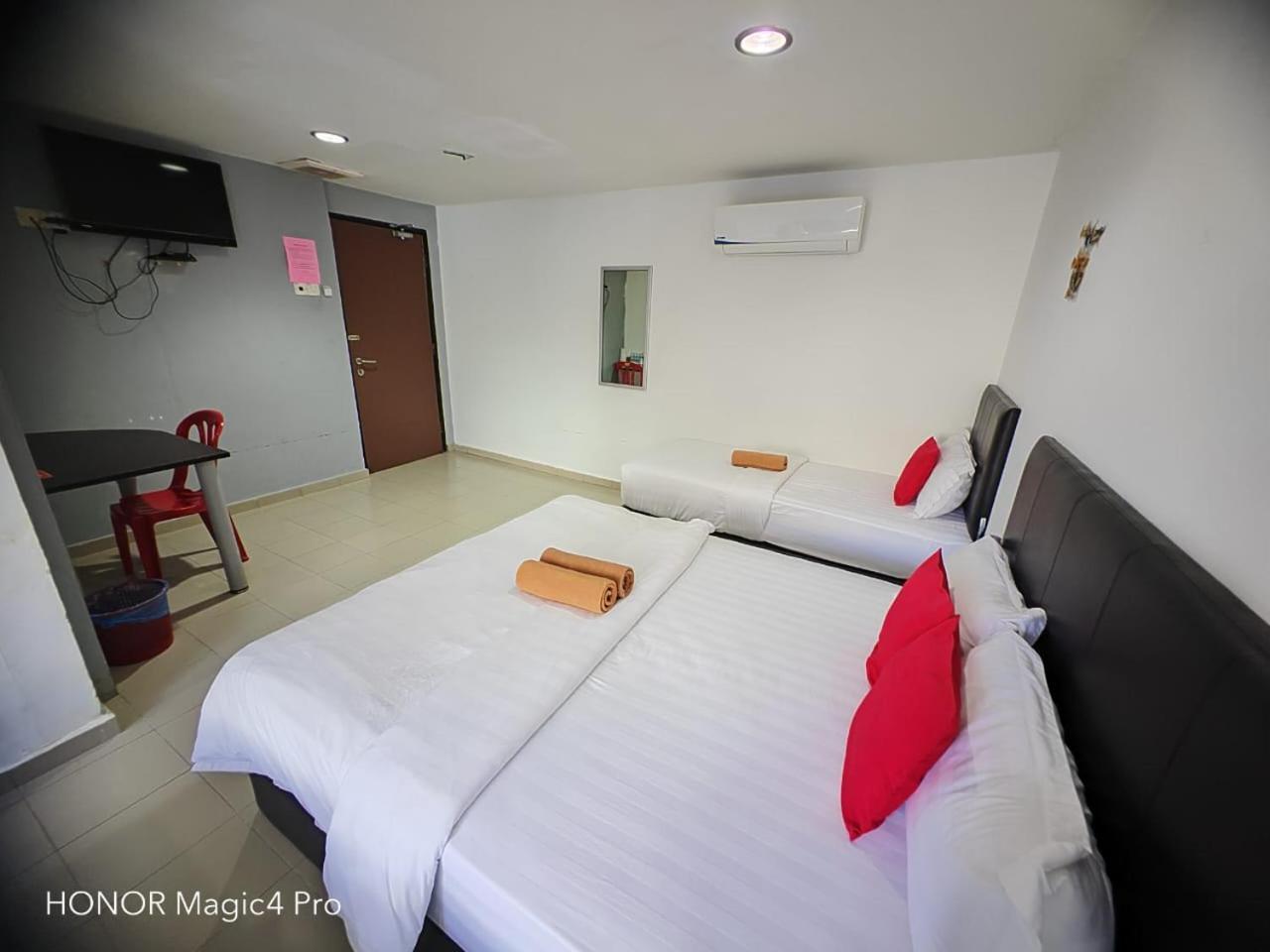 Melawati Ria Hotel Kuala Selangor Exterior foto