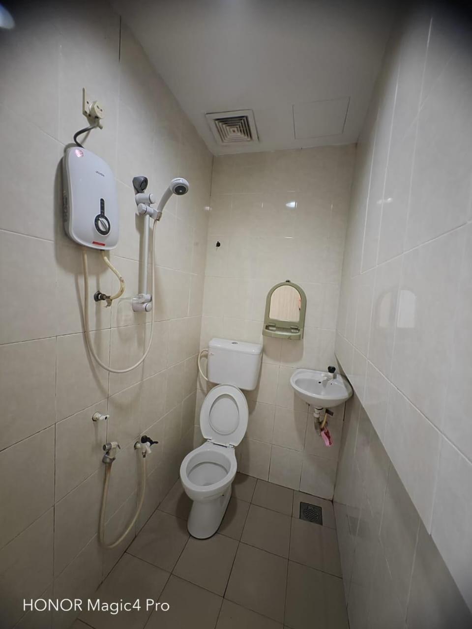 Melawati Ria Hotel Kuala Selangor Exterior foto