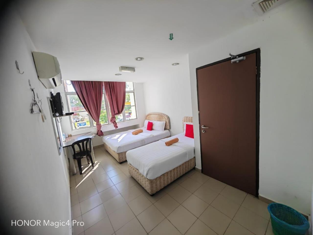 Melawati Ria Hotel Kuala Selangor Exterior foto